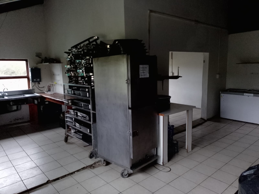 To Let commercial Property for Rent in Sunrise On Sea Eastern Cape